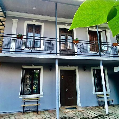 Naziti House Hotel บาทูมิ ภายนอก รูปภาพ