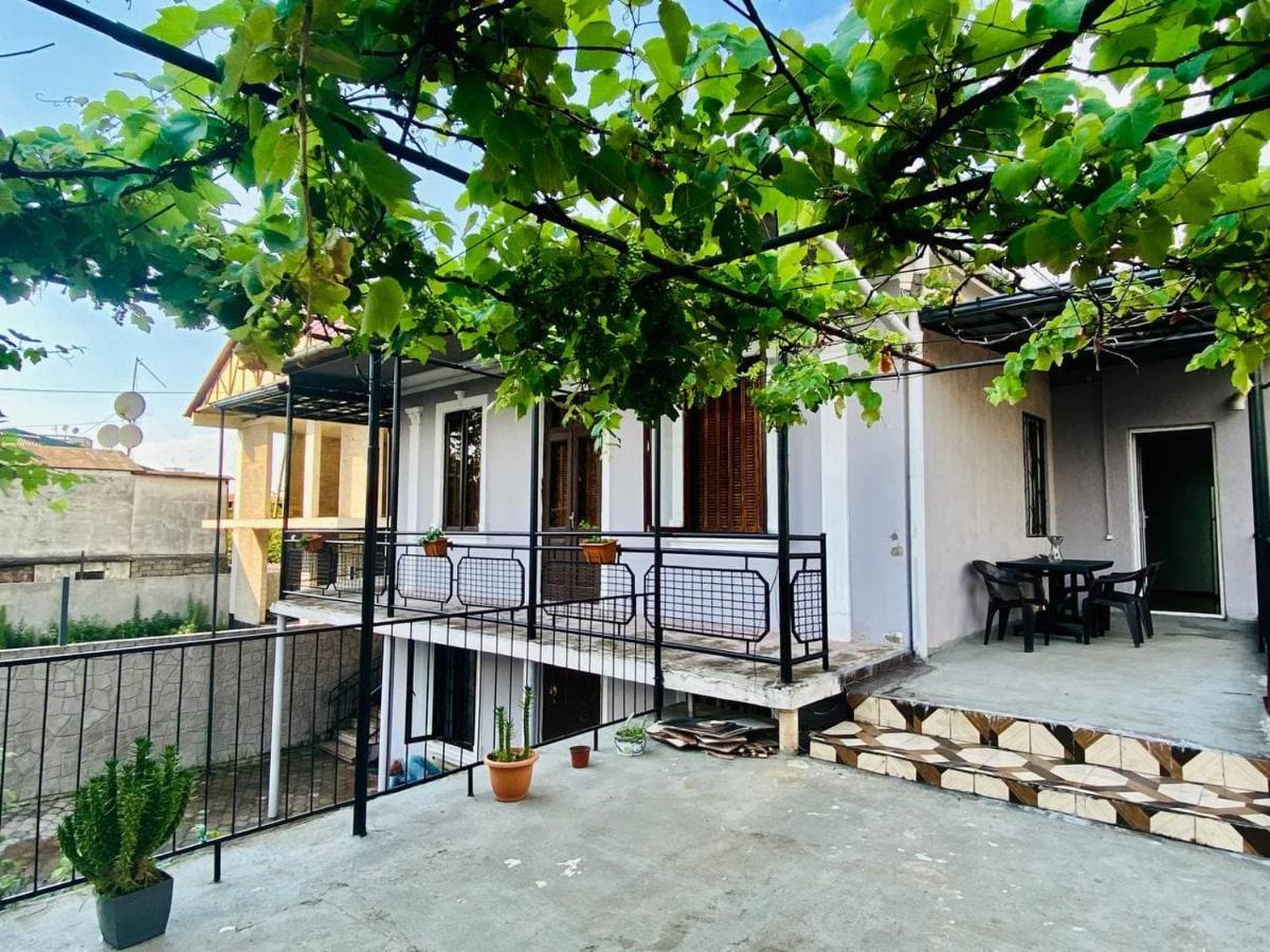 Naziti House Hotel บาทูมิ ภายนอก รูปภาพ