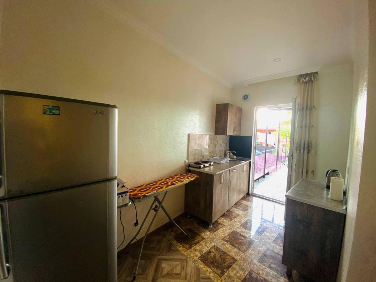 Naziti House Hotel บาทูมิ ภายนอก รูปภาพ